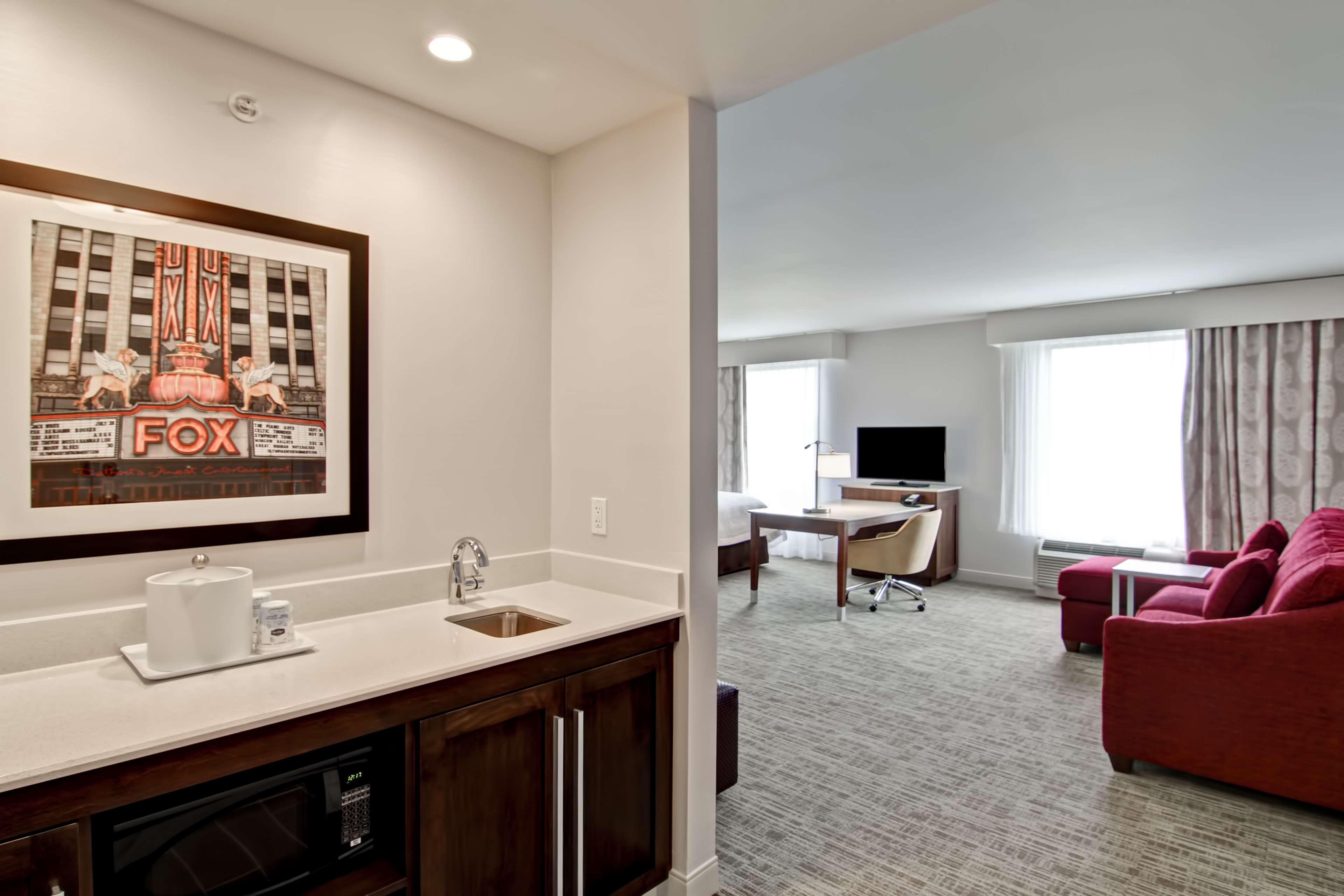 Hampton Inn&Suites Detroit/Troy Clawson Extérieur photo