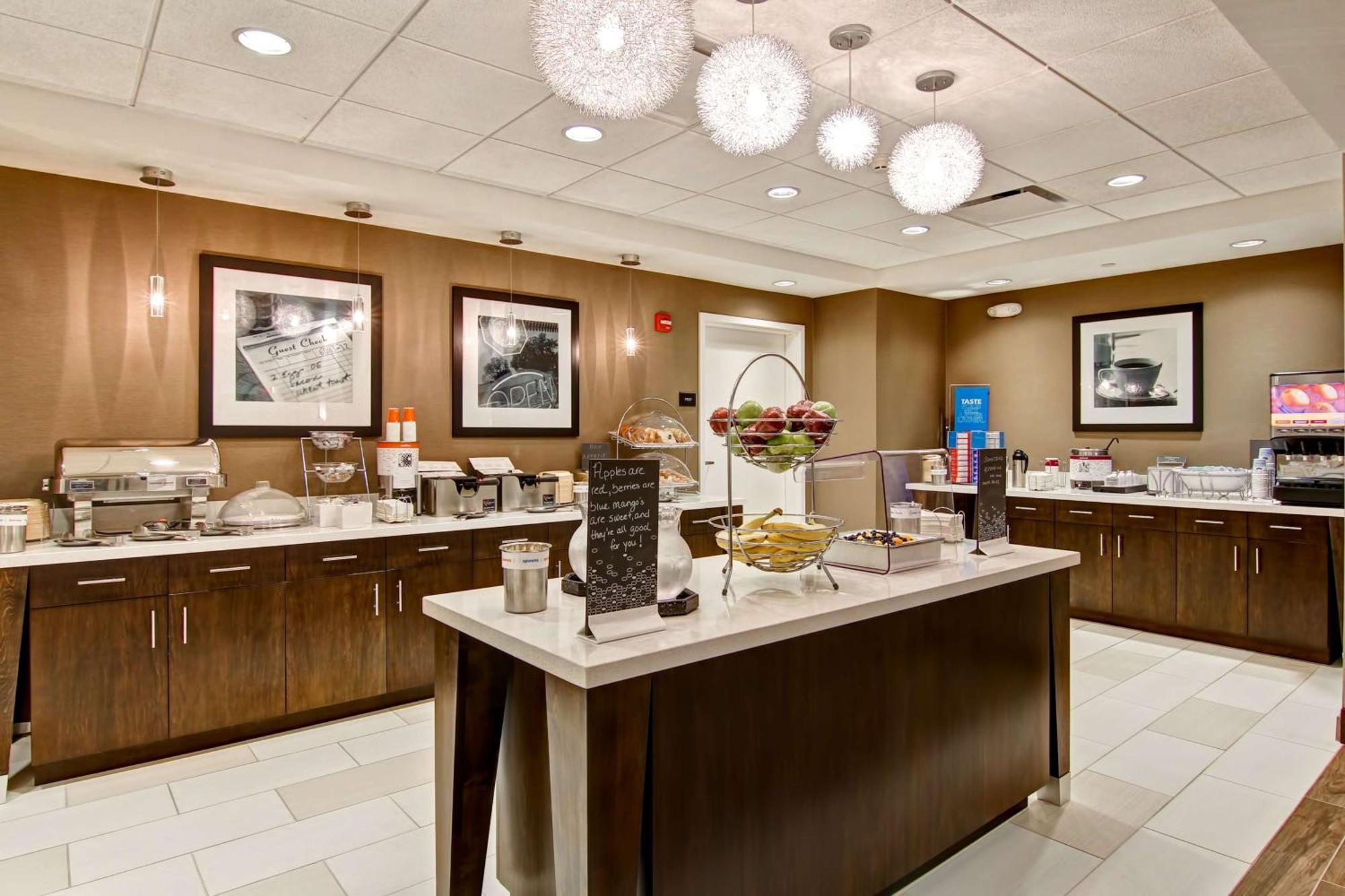 Hampton Inn&Suites Detroit/Troy Clawson Extérieur photo