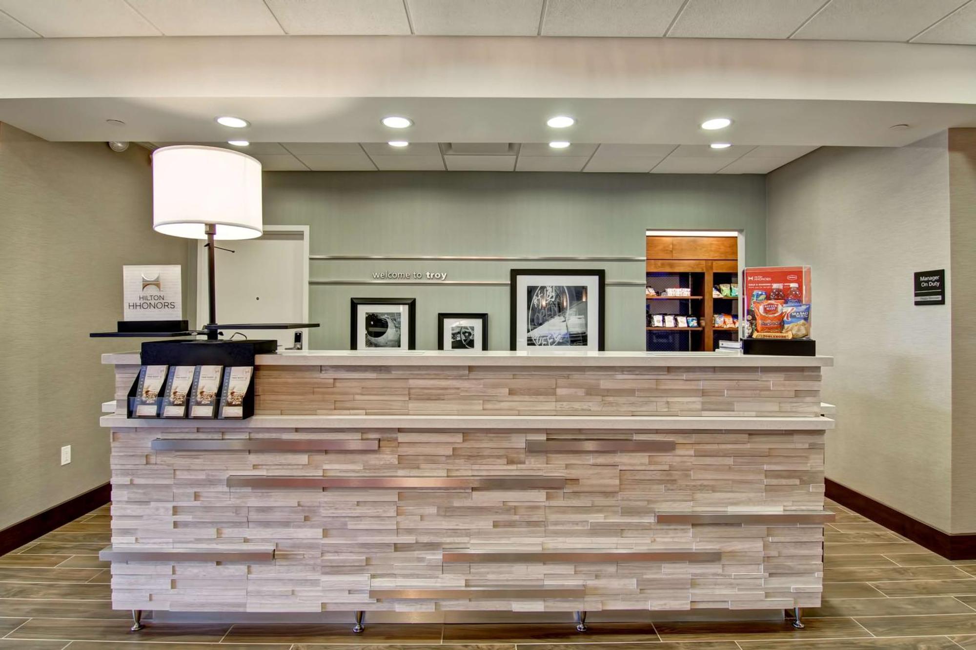 Hampton Inn&Suites Detroit/Troy Clawson Extérieur photo